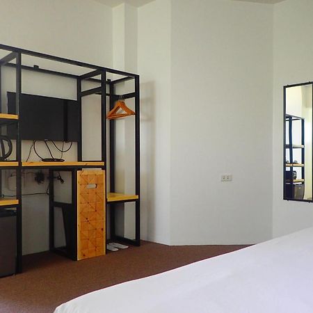 Hotel Aozora Seaside Mactan Lapu-Lapu City Esterno foto