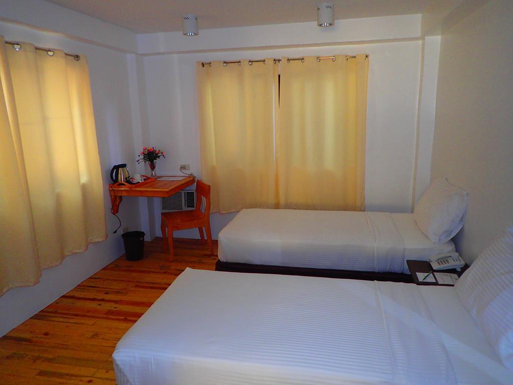 Hotel Aozora Seaside Mactan Lapu-Lapu City Esterno foto