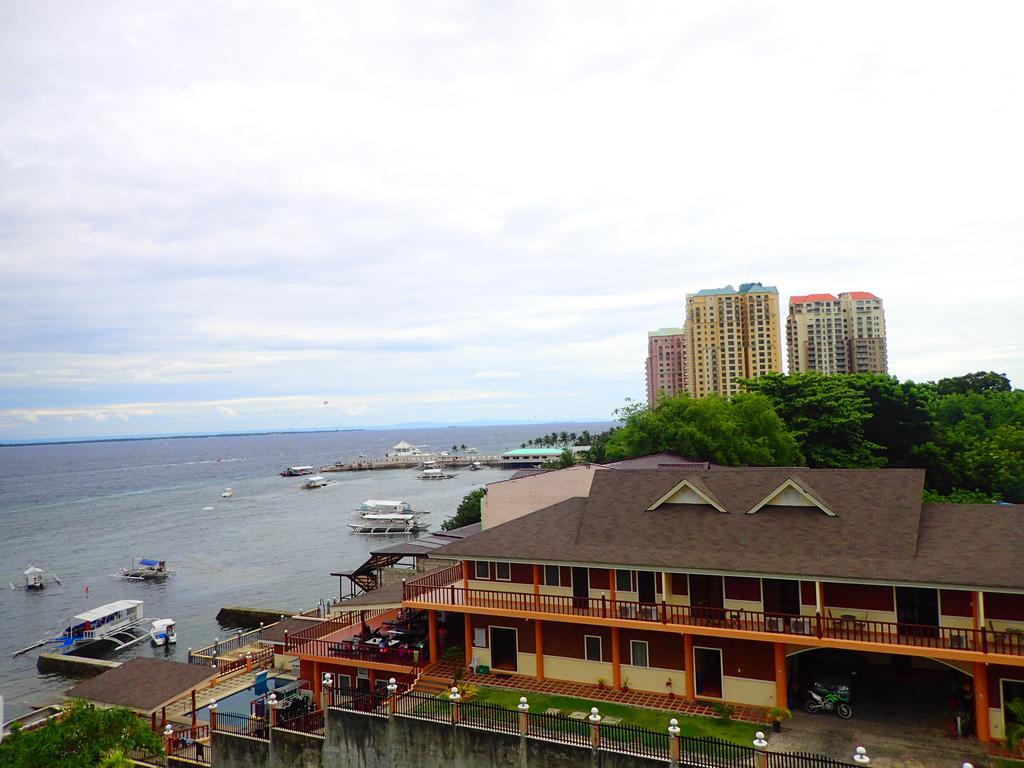 Hotel Aozora Seaside Mactan Lapu-Lapu City Esterno foto