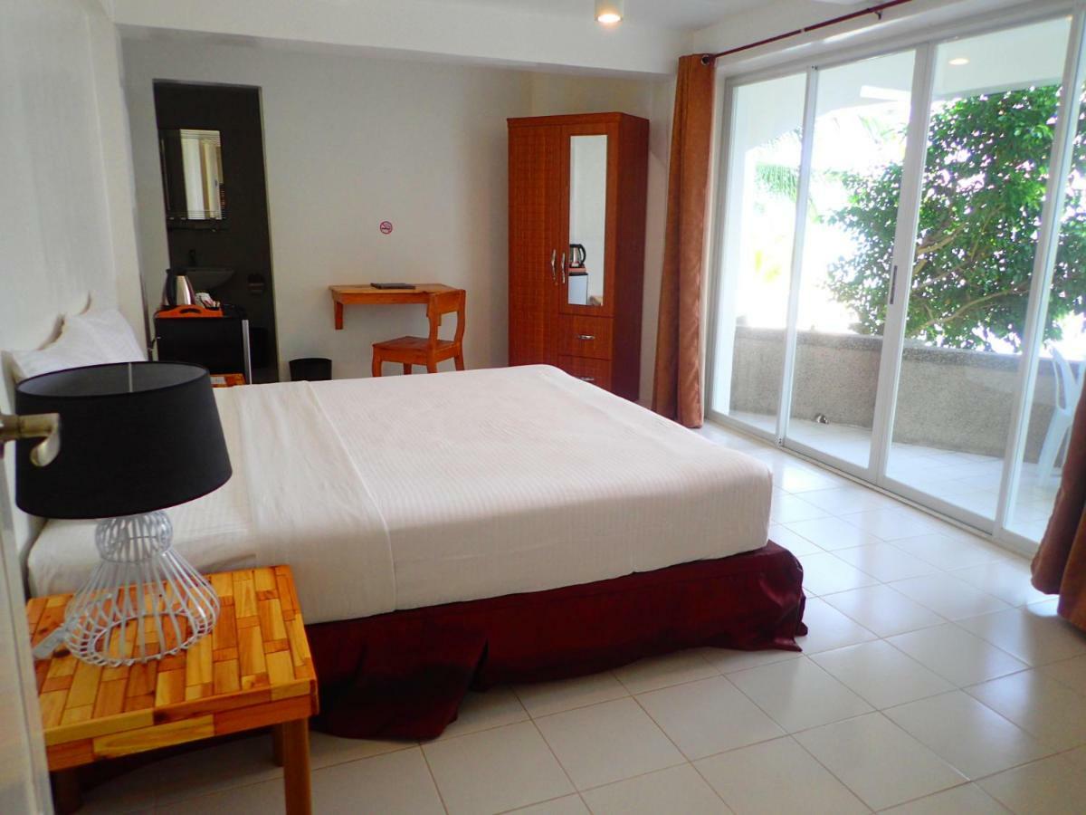 Hotel Aozora Seaside Mactan Lapu-Lapu City Esterno foto