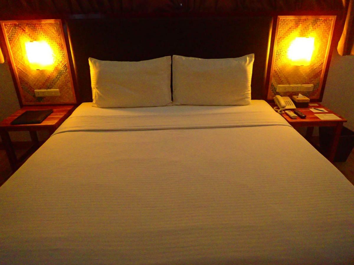 Hotel Aozora Seaside Mactan Lapu-Lapu City Esterno foto