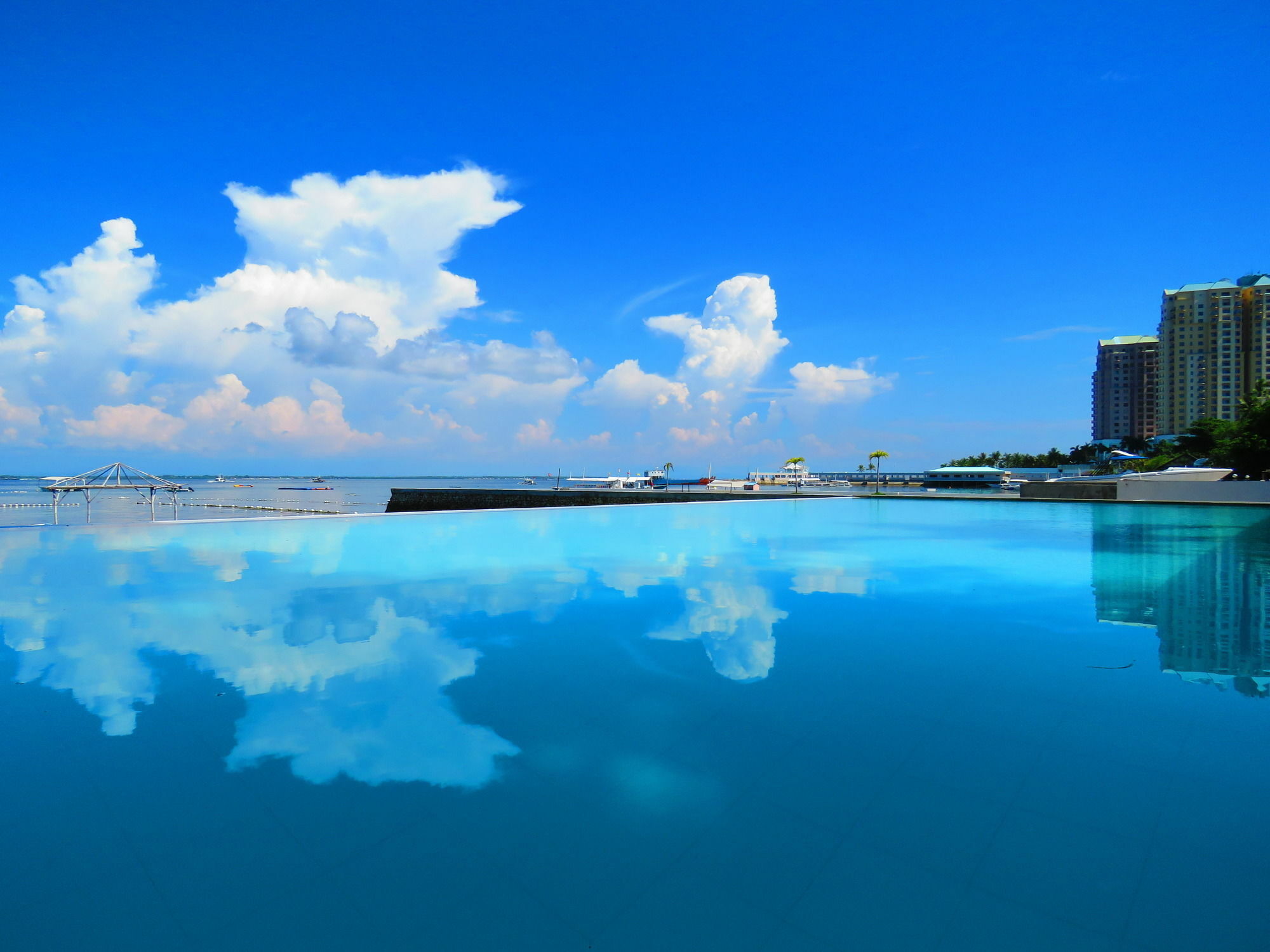 Hotel Aozora Seaside Mactan Lapu-Lapu City Esterno foto